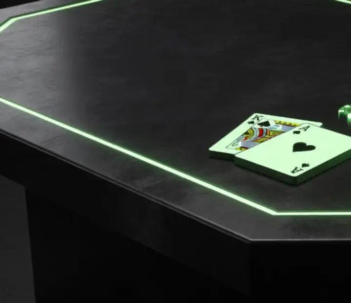 Masywny stół Blackjack na evencie z salad-green podświetleniem